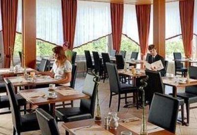 фото отеля Center Hotel Schlangenbader Hof