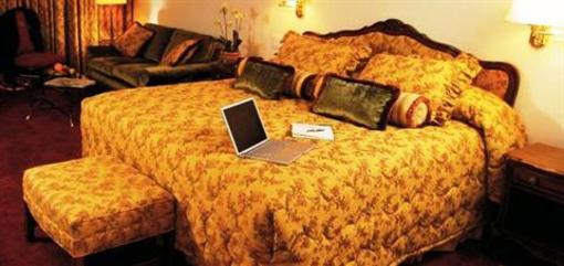 фото отеля Garden City Hotel