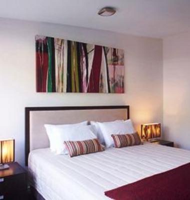 фото отеля Village Accommodation Wellington Hotel