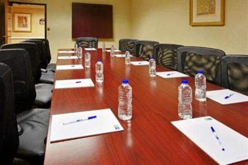фото отеля Holiday Inn Express Hotel & Suites The Woodlands