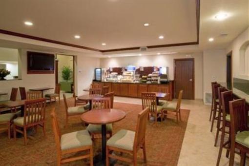 фото отеля Holiday Inn Express Hotel & Suites San Dimas