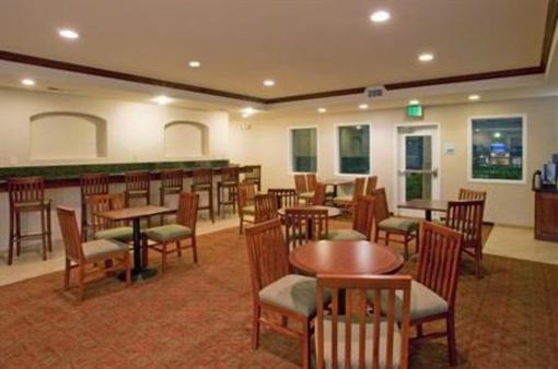 фото отеля Holiday Inn Express Hotel & Suites San Dimas