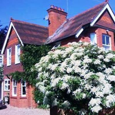фото отеля Glade End Guest House Marlow