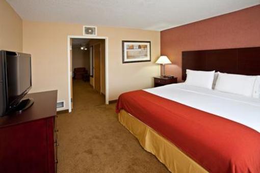 фото отеля Holiday Inn Express Hotel & Suites Sharonville