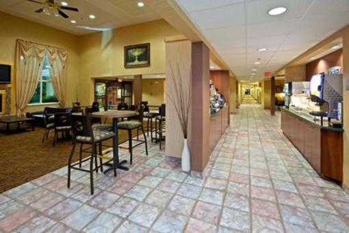 фото отеля Holiday Inn Express Hotel & Suites Sharonville