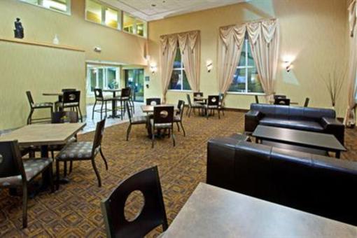 фото отеля Holiday Inn Express Hotel & Suites Sharonville