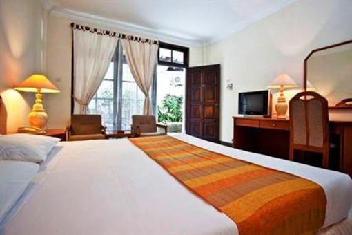 фото отеля Bintang Senggigi Hotel Mataram