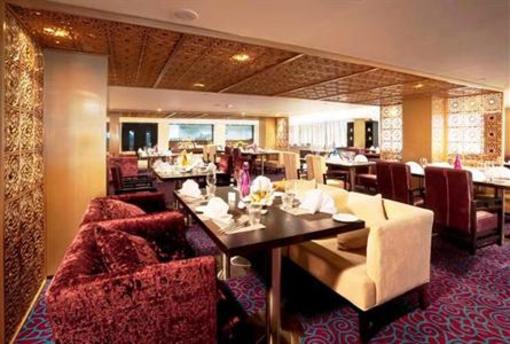 фото отеля Davanam Sarovar Portico Suites