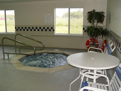 фото отеля Holiday Inn Express Hotel and Suites Ankeny