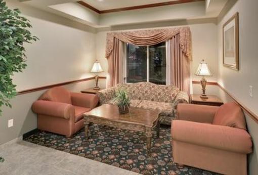 фото отеля Holiday Inn Express Hotel and Suites Ankeny