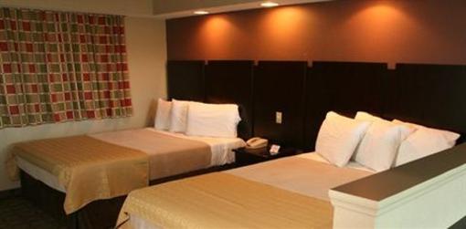 фото отеля Boardwalk Inn and Suites