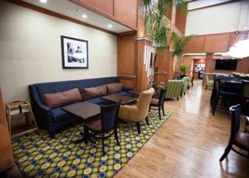 фото отеля Hampton Inn & Suites Dallas Cockrell Hill I-30