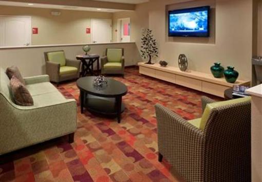 фото отеля TownePlace Suites Nashville Airport