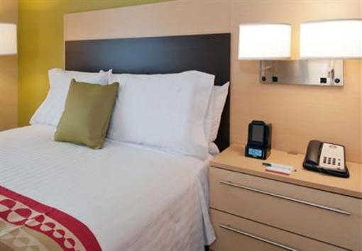 фото отеля TownePlace Suites Nashville Airport