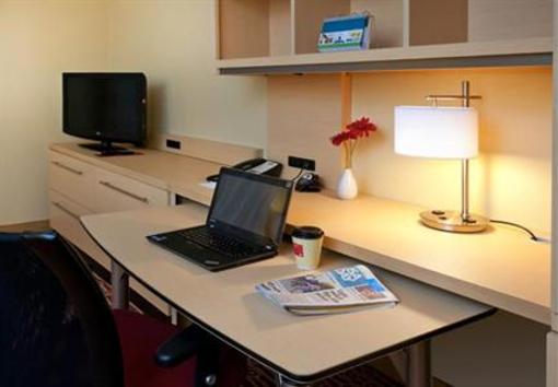 фото отеля TownePlace Suites Nashville Airport