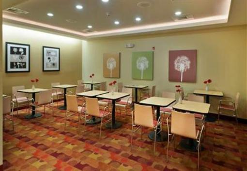 фото отеля TownePlace Suites Nashville Airport
