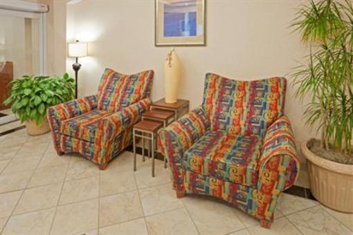 фото отеля Holiday Inn Express Hotel & Suites Dallas Grand Prairie