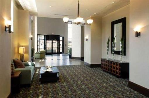 фото отеля Hampton Inn & Suites Nashville - Downtown