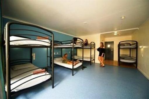 фото отеля Beaches Backpackers Accommodation Airlie Beach