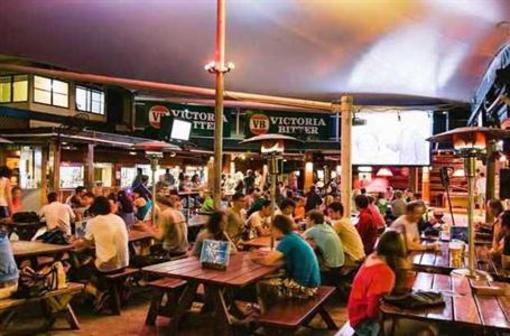 фото отеля Beaches Backpackers Accommodation Airlie Beach
