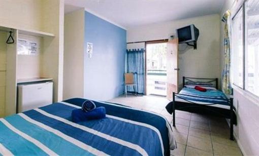 фото отеля Beaches Backpackers Accommodation Airlie Beach