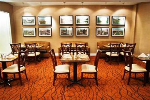 фото отеля Sheraton Westport Chalet Hotel St. Louis