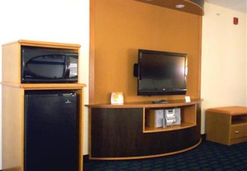 фото отеля Fairfield Inn & Suites Cincinnati Eastgate