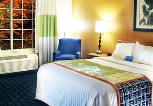 фото отеля Fairfield Inn & Suites Cincinnati Eastgate