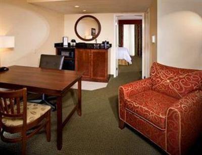 фото отеля Embassy Suites Hotel Dallas - Park Central Area