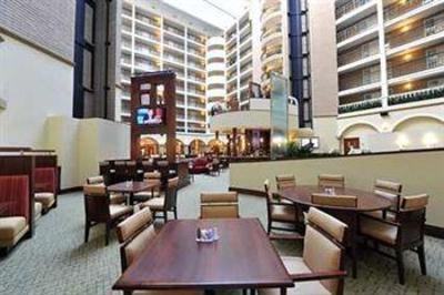 фото отеля Embassy Suites Hotel Dallas - Park Central Area