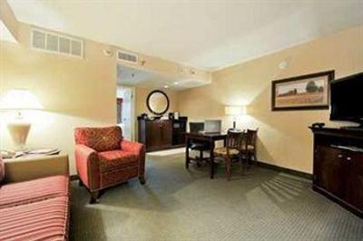 фото отеля Embassy Suites Hotel Dallas - Park Central Area