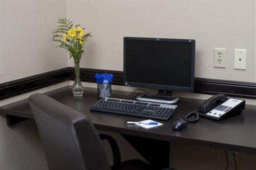 фото отеля Holiday Inn Express & Suites Green Bay East