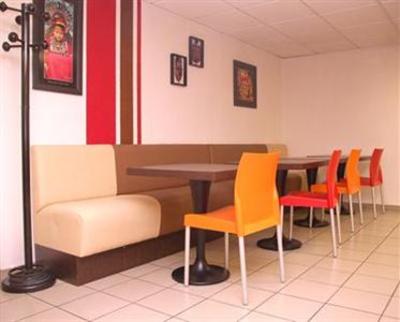 фото отеля Premiere Classe Roissy Charles de Gaulle Paris Nord 2