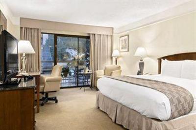 фото отеля Hilton College Station & Conference Center
