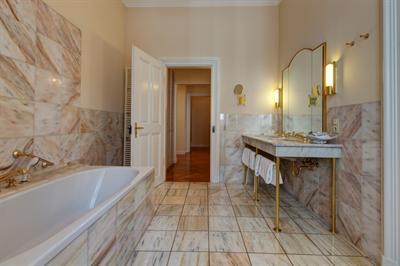фото отеля Schlosshotel Bad Neustadt