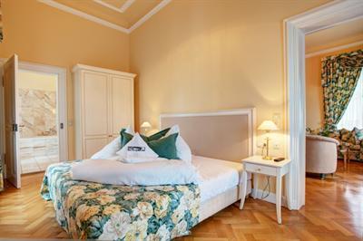 фото отеля Schlosshotel Bad Neustadt