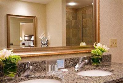 фото отеля Hampton Inn Boston Natick