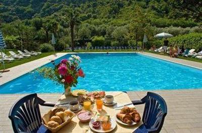 фото отеля Santa Lucia Aktivhotel Nago-Torbole
