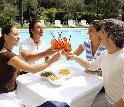 фото отеля Santa Lucia Aktivhotel Nago-Torbole