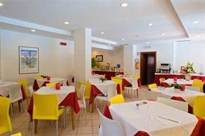 фото отеля Santa Lucia Aktivhotel Nago-Torbole