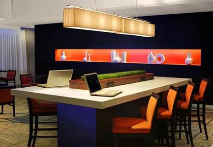 фото отеля Courtyard by Marriott Phoenix Airport