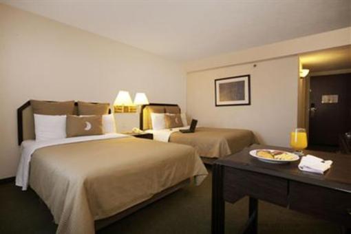 фото отеля Fiesta Inn Monterrey Centro