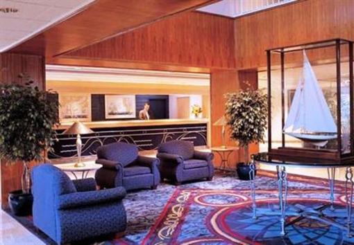 фото отеля Newport Marriott