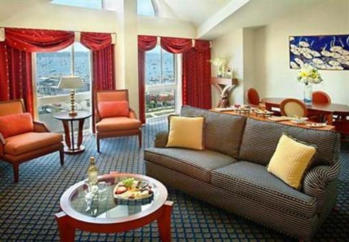 фото отеля Newport Marriott
