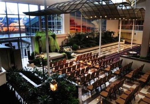 фото отеля Newport Marriott