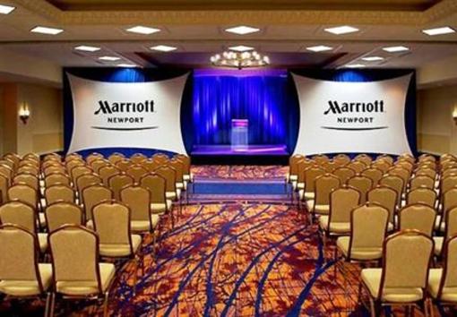 фото отеля Newport Marriott