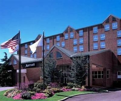 фото отеля Newport Marriott