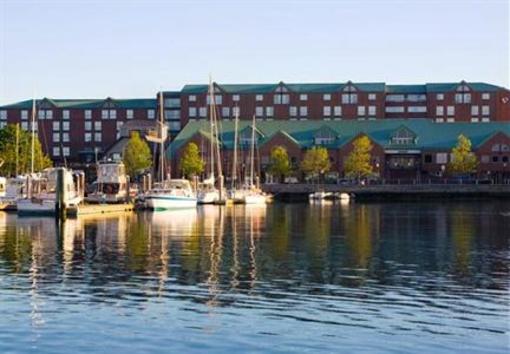 фото отеля Newport Marriott