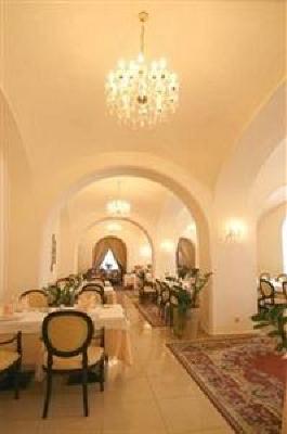 фото отеля Kristaly Hotel and Restaurant