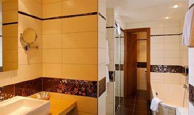 фото отеля Golfhotel Saaserhof